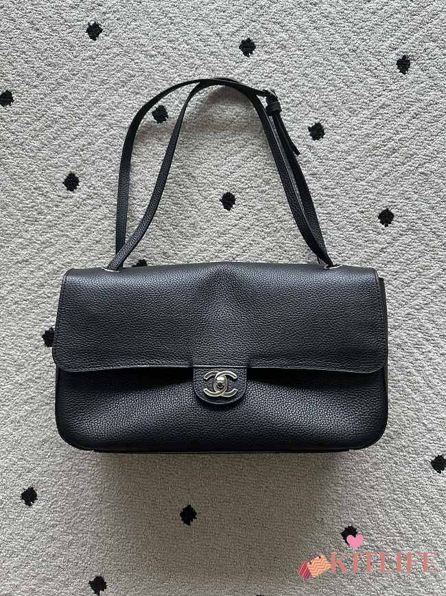 Kitlife Chanel Maxi Flap Bag Black Silver Hardware AS6231 32x19x10cm  - 1
