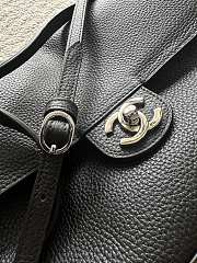 Kitlife Chanel Maxi Flap Bag Black Silver Hardware AS6231 32x19x10cm  - 5