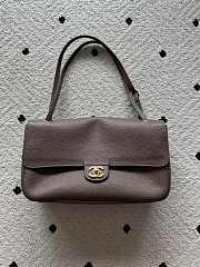 Kitlife Chanel Maxi Flap Bag Taupe Gold Hardware AS6231 32x19x10cm - 1