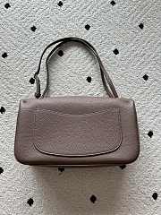 Kitlife Chanel Maxi Flap Bag Taupe Gold Hardware AS6231 32x19x10cm - 4
