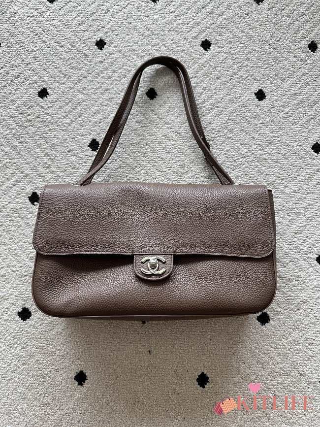 Kitlife Chanel Maxi Flap Bag Taupe Silver Hardware AS6231 32x19x10cm  - 1