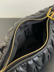 Kitlife Miu Miu Mini Matelassé Tote Bag Black 30203B79 8x8.5x15cm - 3