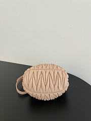 Kitlife Miu Miu Mini Matelassé Tote Bag Beige 30203B79 8x8.5x15cm  - 3
