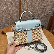 Kitlife Hermes Wicker Swift Picnic Mini Kelly Bag in Natural and Blue 20x18x12cm  - 2