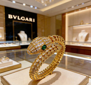 Kitlife Bvlgari Serpenti Viper Bracelet Gold