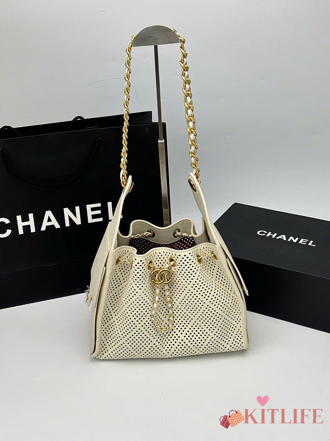 Kitlife Chanel 25C Drawstring Bucket Hobo Bag Beige Perforated Calfskin & Gold-colored Metal AS5293 30×26×14cm - 1