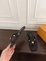 Kitlife Louis Vuitton Gaia Flat Thong Black - 4