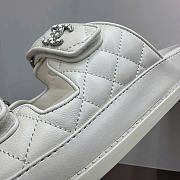 Kitlife Chanel Lambskin Quilted Velcro Dad Chain CC Slide Sandals White - 2
