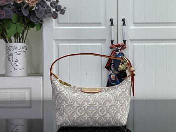Kitlife Louis Vuitton Pochette Hills Bag Beige M29879 18.5x11x6.5cm 