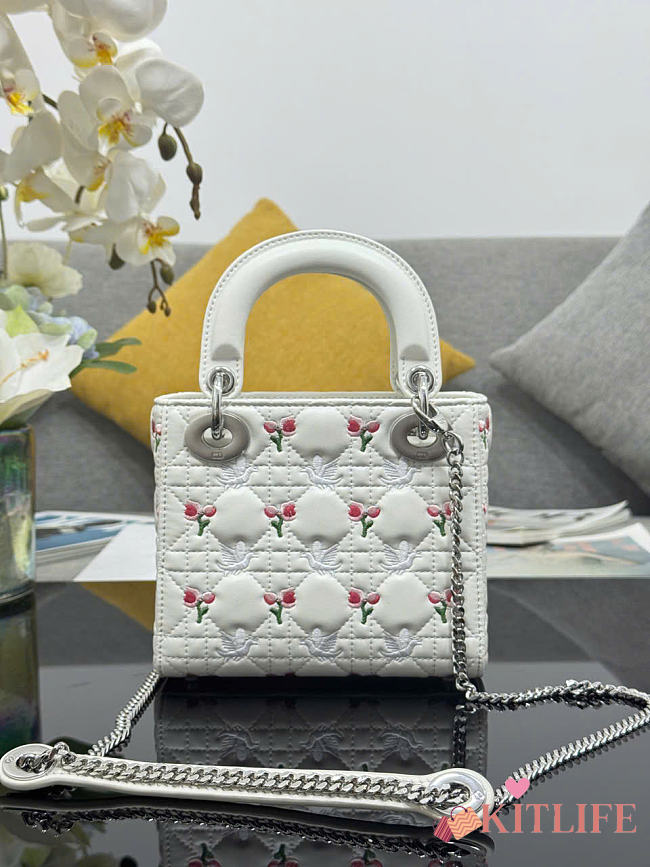 Kitlife Dior Mini Lady Dior Bag with Chain White Cannage Lambskin Embroidered with Multicolor Doves & Roses Motif  M0505 17×15×7cm - 1