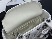 Kitlife Dior Mini Lady Dior Bag with Chain White Cannage Lambskin Embroidered with Multicolor Doves & Roses Motif  M0505 17×15×7cm - 4