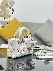 Kitlife Dior Lady D-Joy Mini Bag with Chain White Cannage Lambskin Embroidered with Multicolor Doves & Roses Motif  S0910 16x9x5cm - 6