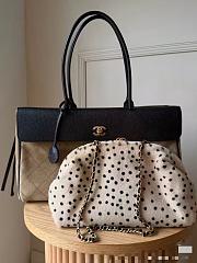 Kitlife Chanel Clutch With Chain Beige & Black Sheepskin AP5251 27x7.5x12cm - 2