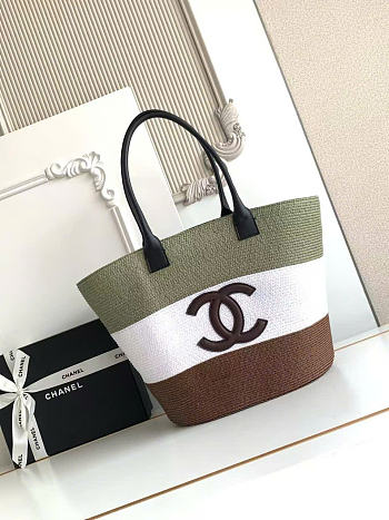 Kitlife Chanel Maxi Shopping Bag Raffia & Calfskin Green Khaki, White & Brown AS6148 13.8x23.6x7.9cm