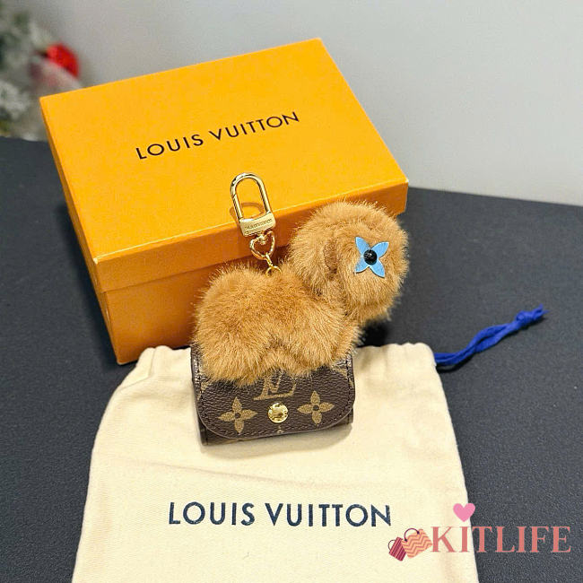 Kitlife Louis Vuitton Capybara Doll Earphone Bag Charm Brown  - 1