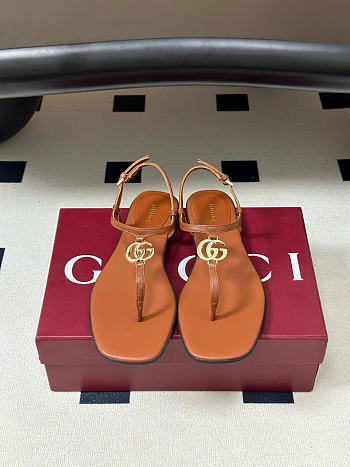 Kitlife Gucci GG Marmont Leather Thong Sandals Brown