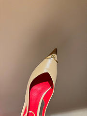 Kitlife Valentino Garavani Leather Heartip Slingback Pumps 35mm Beige - 5