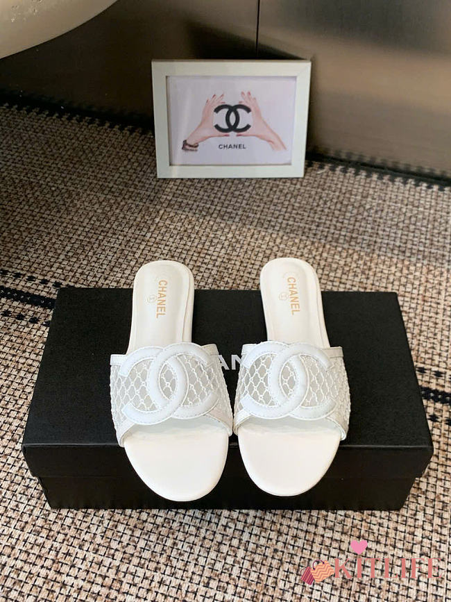 Kitlife Chanel CC Logo Mesh Slippers White - 1