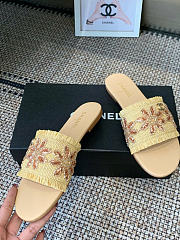 Kitlife Chanel 2026 Flower Embroidery Slippers Beige  - 2
