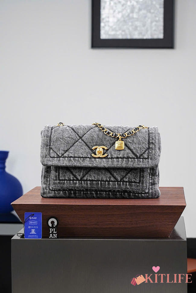 Kitlife Chanel Washed Denim Quilted Large Flap Bag Gray 29x17.5x9.5cm - 1