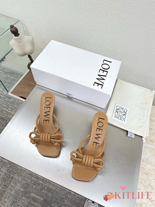 Kitlife Loewe Flamenco Knot Sandal In Beige Lambskin  - 1