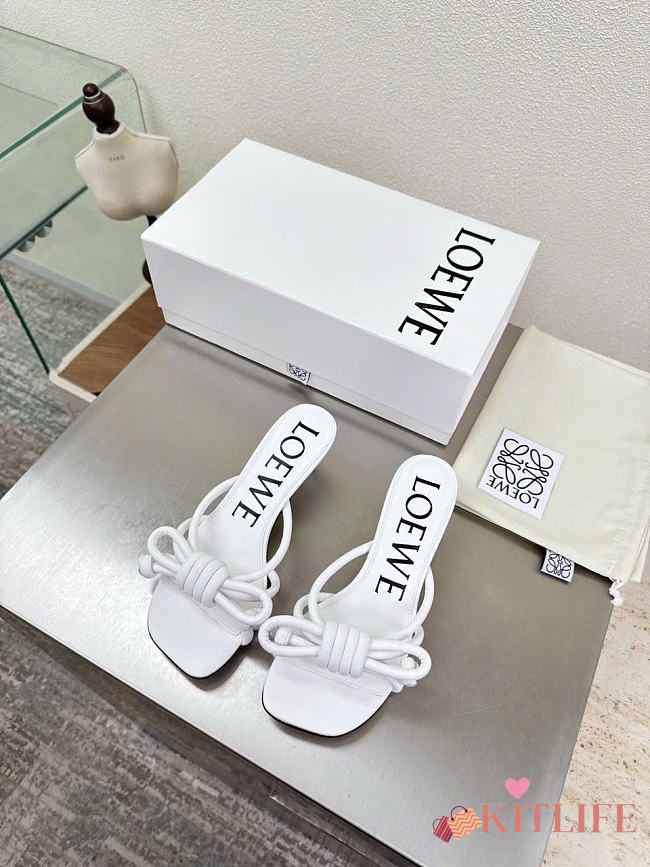 Kitlife Loewe Flamenco Knot Sandal In White Lambskin - 1