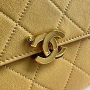 Kitlife Chanel 26K Handbag Yellow Calfskin 32×20×10cm - 2