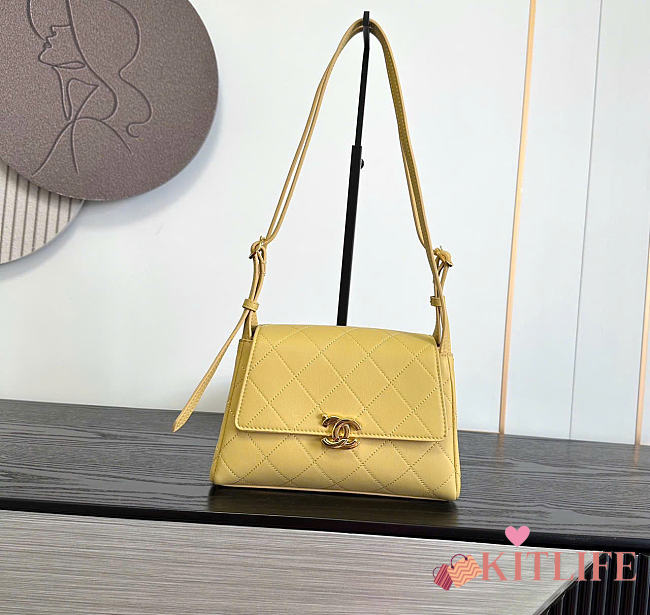Kitlife Chanel 26K Handbag Yellow Calfskin 22.5×14×8cm - 1