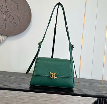 Kitlife Chanel 26K Handbag Green Calfskin 22.5×14×8cm 