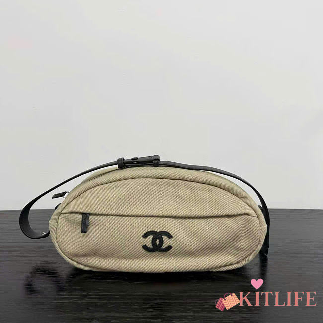 Kitlife Chanel 26M Coco Beach Rugby Shoulder Bag Beige 30x10x14cm - 1