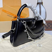 Kitlife Louis Vuitton Capucines East-West Mini Bag Black M25492 22x8x12cm - 5