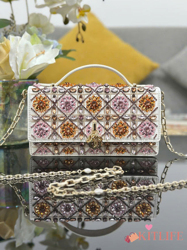 Kitlife Dior Miss Embroidered White, Pink & Violet Rhinestone Chain Bag 21x11.5x4 cm - 1