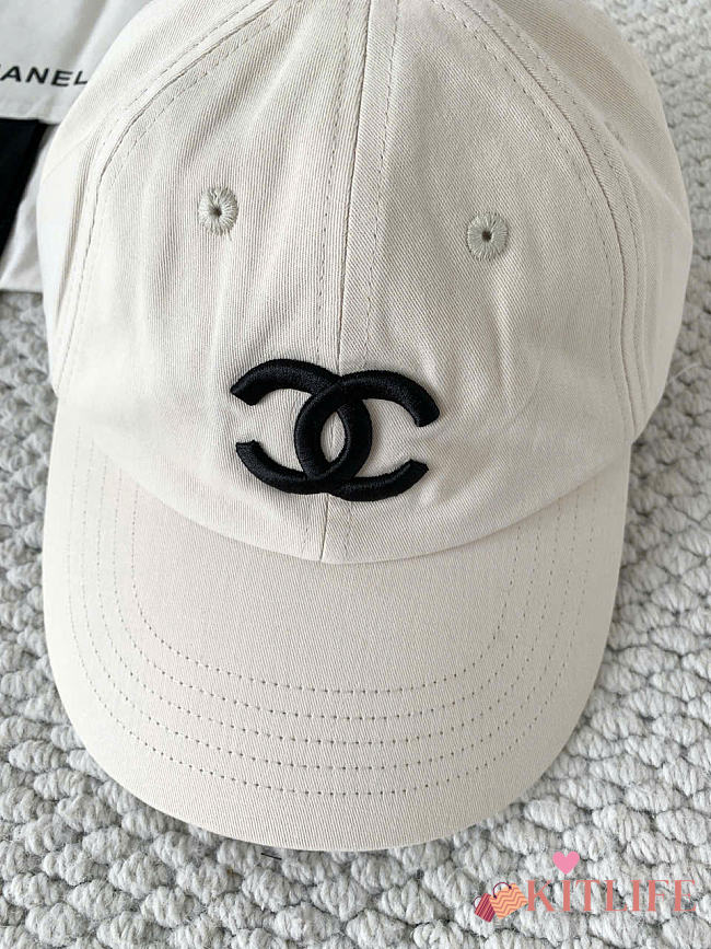 Kitlife Chanel Embroidered Baseball Cap White - 1