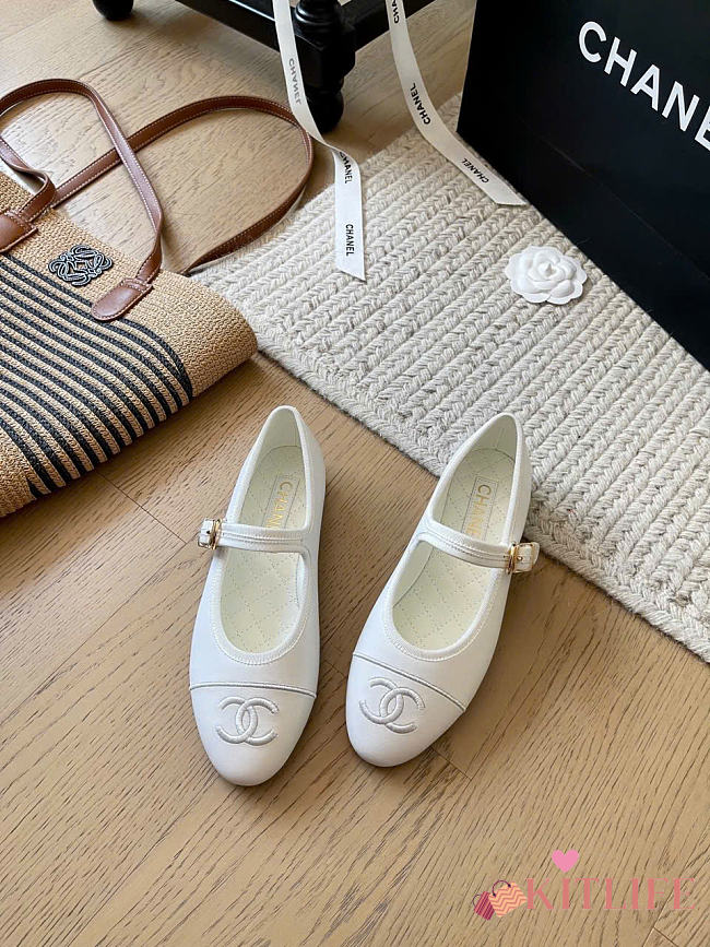 Kitlife Chanel Mary Janes Lambskin White Shoes - 1