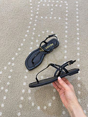 Kitlife Prada Black Patent Leather Thong Sandals - 4