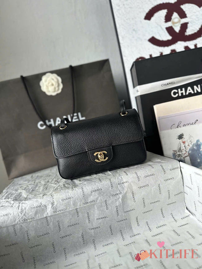 Kitlife Chanel Maxi Mini Flap Bag Black With Gold Hardware AS6573 13x20x6cm - 1