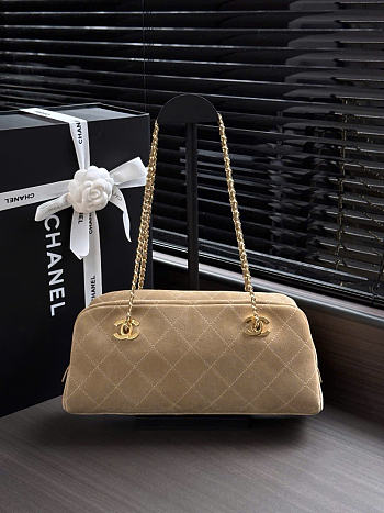 Kitlife Chanel 26A Beige Suede Chain Bag AS6406 15x32x8cm