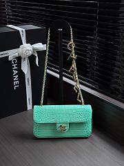 Kitlife Chanel 26A Chain Bag with Green Crocodile Pattern AS6340 22x12x4cm - 1