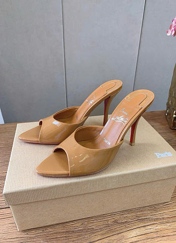 Kitlife Christian Louboutin Miss Z Mules In Beige 