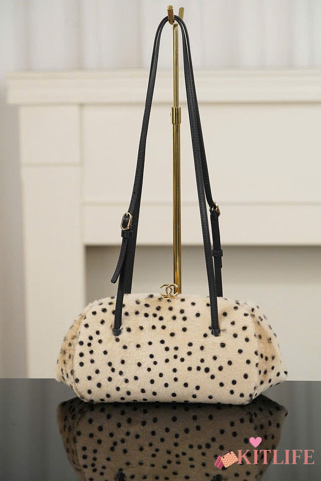 Kitlife Chanel Pony Hair Cheetah Print Pretty CC Clutch With Strap Light Beige Black 29.5x13x20cm - 1