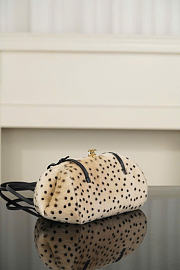 Kitlife Chanel Pony Hair Cheetah Print Pretty CC Clutch With Strap Light Beige Black 29.5x13x20cm - 6