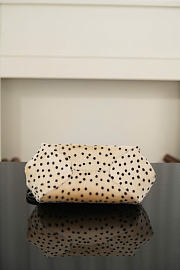 Kitlife Chanel Pony Hair Cheetah Print Pretty CC Clutch With Strap Light Beige Black 29.5x13x20cm - 5