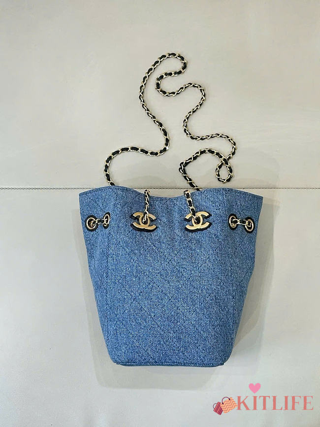 Kitlife Chanel Bucket With Chain Washed Blue Denim & Gold-Tone Metal 18x11.5x11.5cm - 1