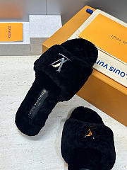 Kitlife Louis Vuitton Women's Shearling Slides Black - 4