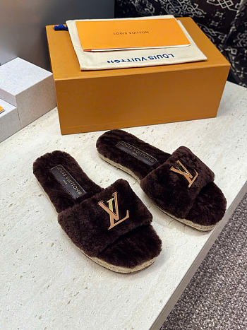 Kitlife Louis Vuitton Women's Shearling Slides Dark Brown