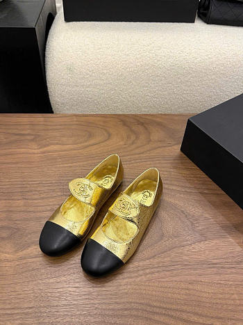 Kitlife Chanel 26B Button Mary Janes Shoes Gold & Black