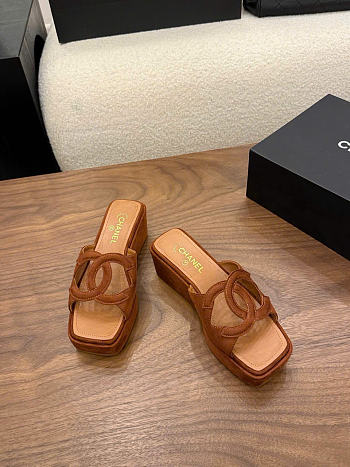 Kitlife Chanel 26SS Heeled Sandals Brown Suede 50mm