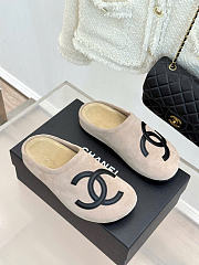 Kitlife Chanel Classic Large Double-C Closed-toe Birkenstock-style Mules Light Beige Suede - 1
