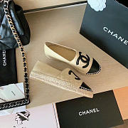  Forubags Chanel Beige Flat Shoes - 2
