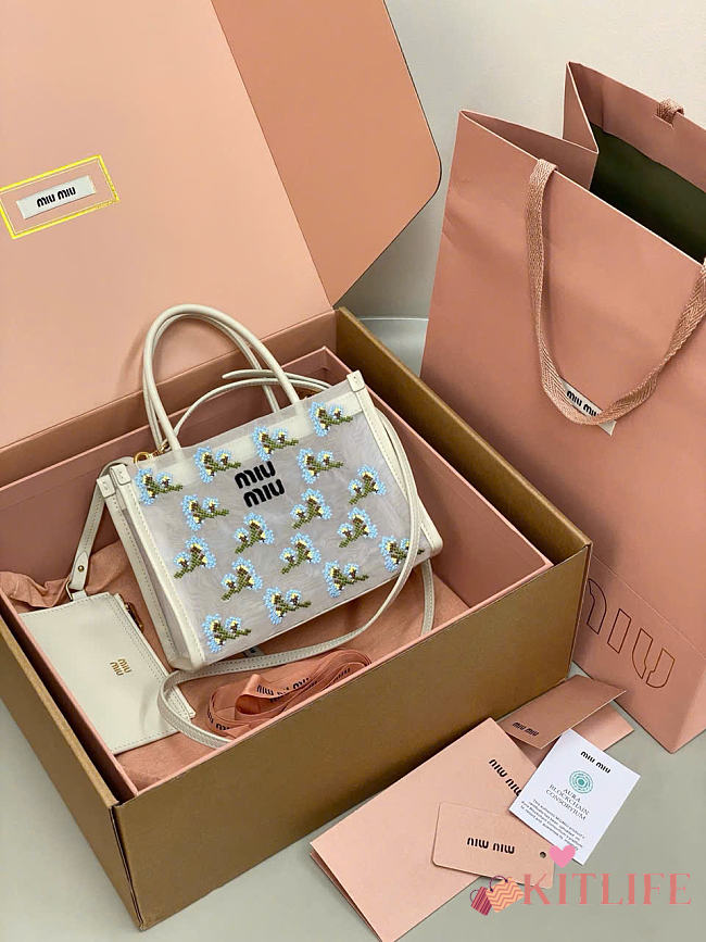 Kitlife Miu Miu Embroidered Mesh Top-handle Bag White 19.5×14×9cm - 1